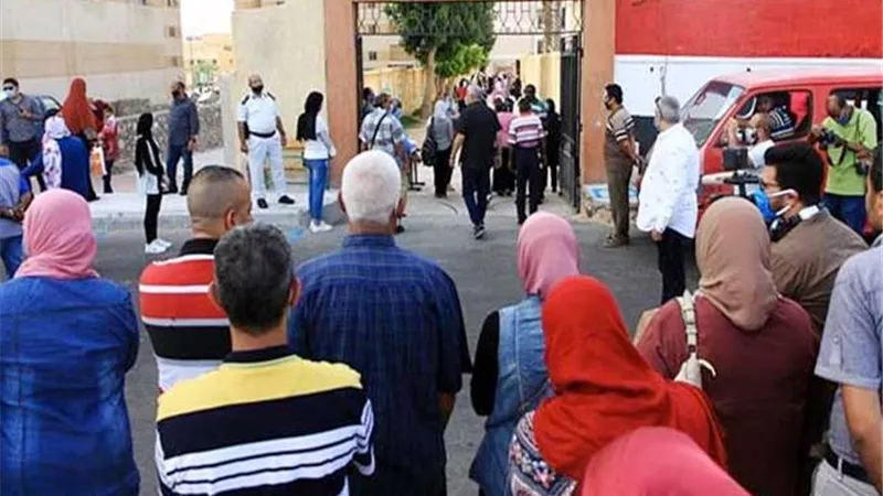 طلاب الثانوية العامة يستأنفون امتحانات آخر العام الخميس المقبل