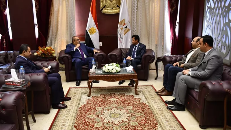 وزير الشباب يلتقي رائد المناخ المصري لمؤتمر أطراف اتفاقية الأمم المتحدة للتغير المناخي COP27