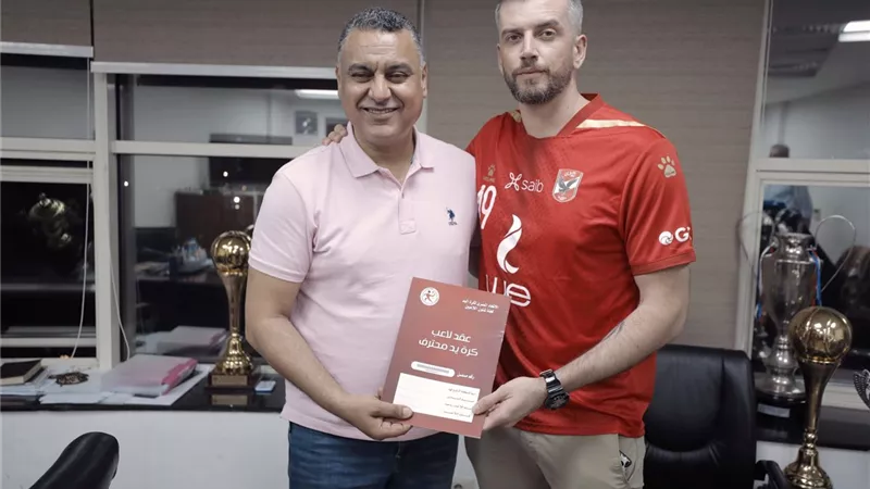 الأهلي يعلن التعاقد مع البرازيلي 