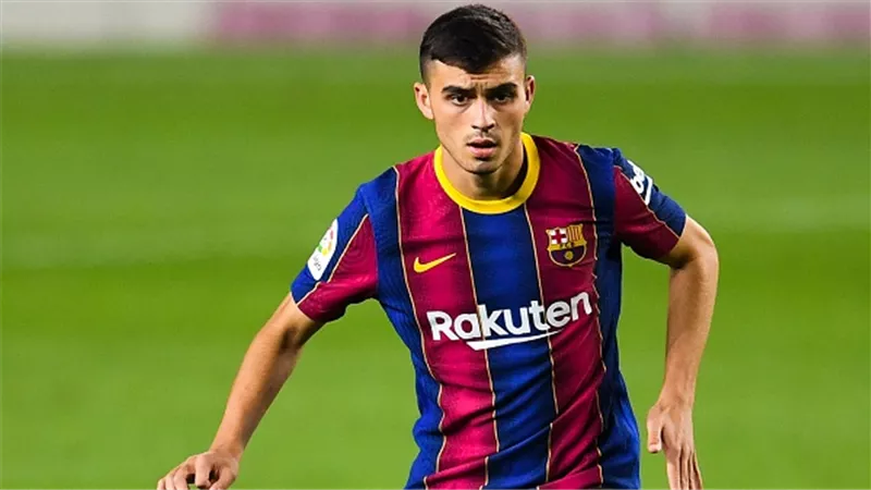 قرار جديد من برشلونة بشأن بيدرى