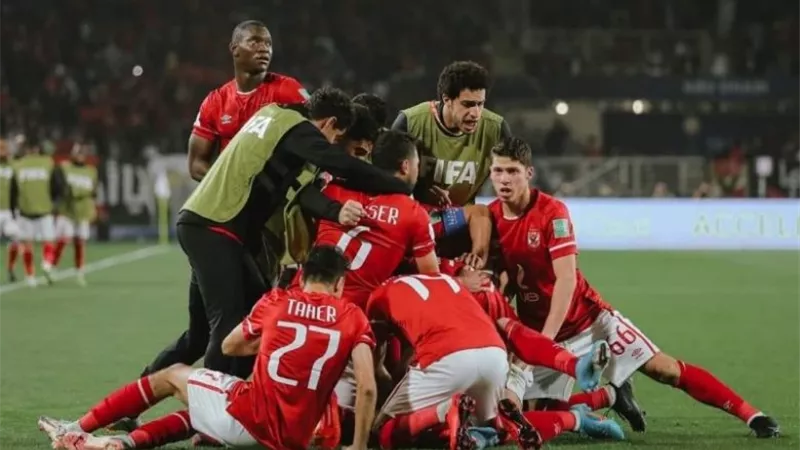 3 صفقات من العيار الثقبل على طاولة الاهلى