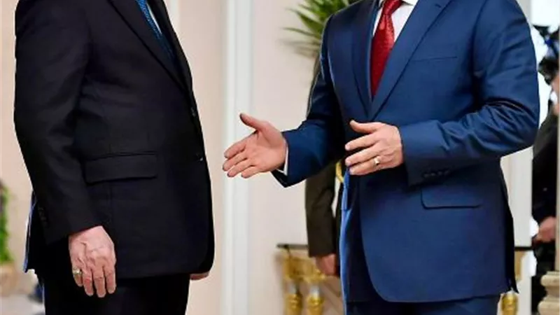 الرئيس السيسى يجرى اتصالاً هاتفياً برئيس الجزائر لتهنئته بعيد الأضحى