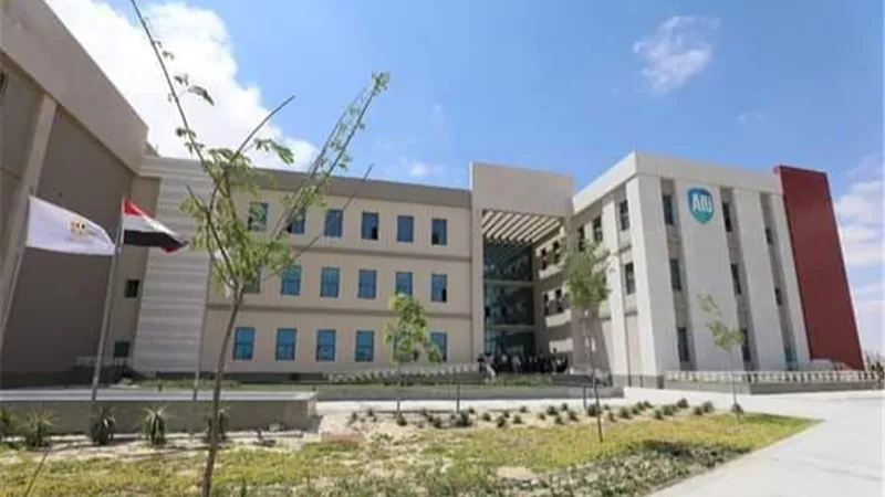 تدريب طلاب البكالوريوس بجامعة العلمين الدولية في 
