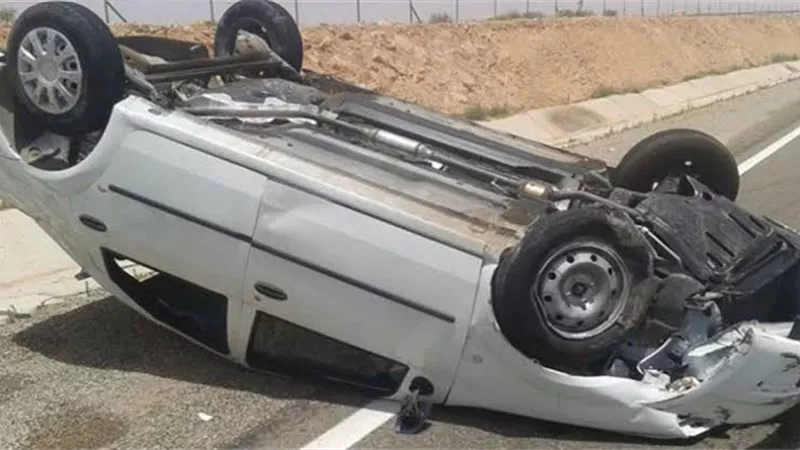 إصابة ابن نائب مأمور قسم رأس غارب فى انقلاب سيارة بطريق سوهاج سفاجا