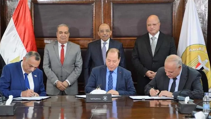 اتفاق مشترك بين التنمية المحلية والانتاج الحربي ومحافظة القاهرة لشراء 70 أتوبيس كهرباء محلى الصنع