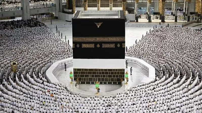 مَن فاته عَرفه فلا يَفوته يَوم القَرّ.. حيث يرجى فيه إجابة الدعاء