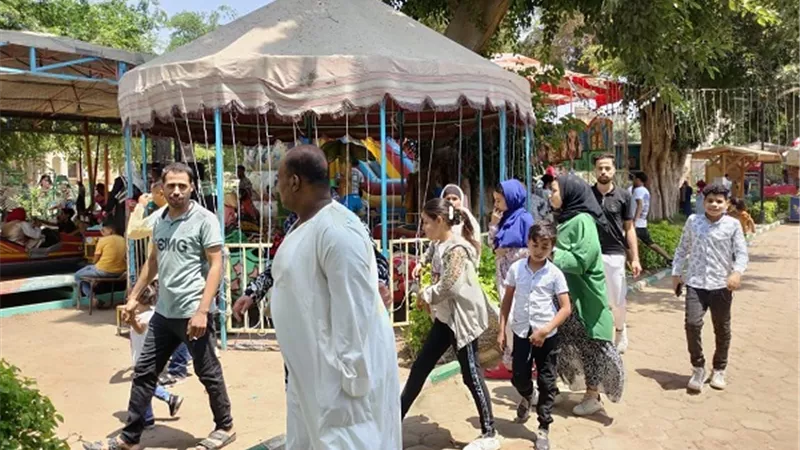 الهجان: توافد المواطنين على حدائق القناطر الخيرية.. وخطوط ساخنة لتلقى الشكاوى