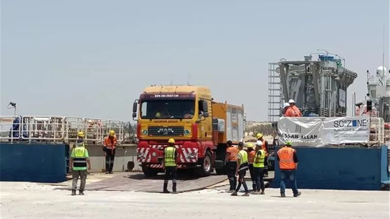 خلال أول وثاني أيام العيد.. ميناء العريش يستقبل شحنتي معدات محطة الكهرباء