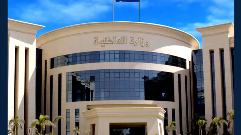 حاول الانتحار .. شرطة البيئة والمسطحات تنجح فى إنقاذ شخص القى بنفسه من أعلى كوبرى قصر النيل