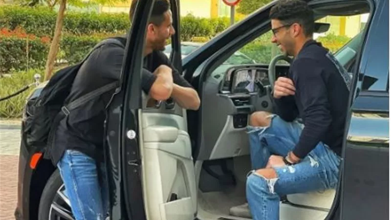 رمضان صبحى يحتفل بعيد ميلاد حارس بيراميدز.. شاهد
