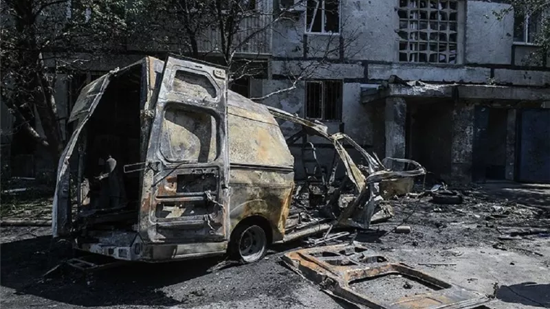 مقتل 3 أشخاص وإصابة 11 آخرين بقصف أوكراني على دونيتسك
