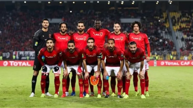 مفاجأة .. الأهلى يستغنى عن 35 لاعباً بسبب الفيفا