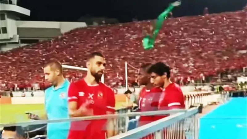 الكاف يطالب الأهلى بتفسير إلقاء السولية لميدالية دورى الأبطال .. تعرف على التفاصيل