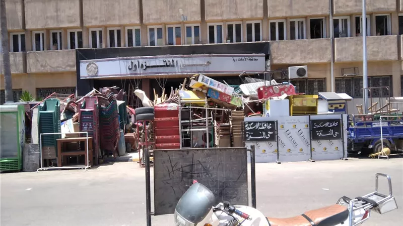 مخزن حى المنتزة اول ممتلىء بالاشغالات خلال عطلة عيد الاضحى