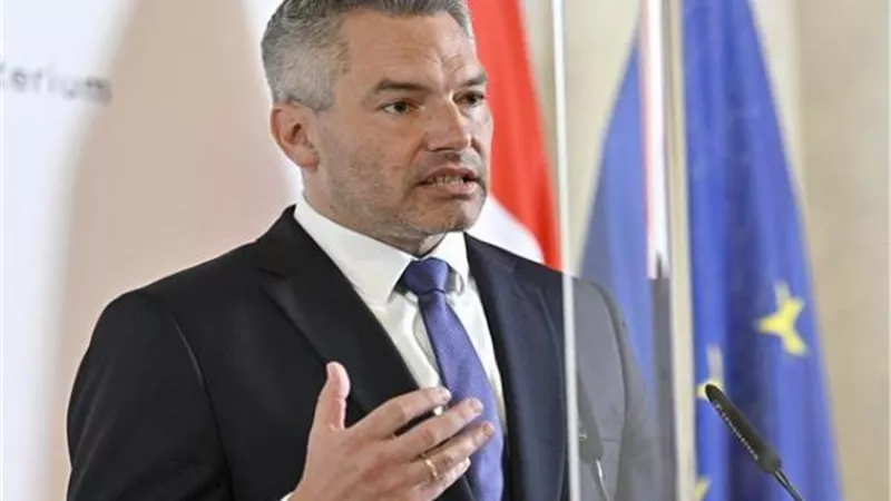 مستشار النمسا يبدأ جولة خارجية لمدة أربعة أيام