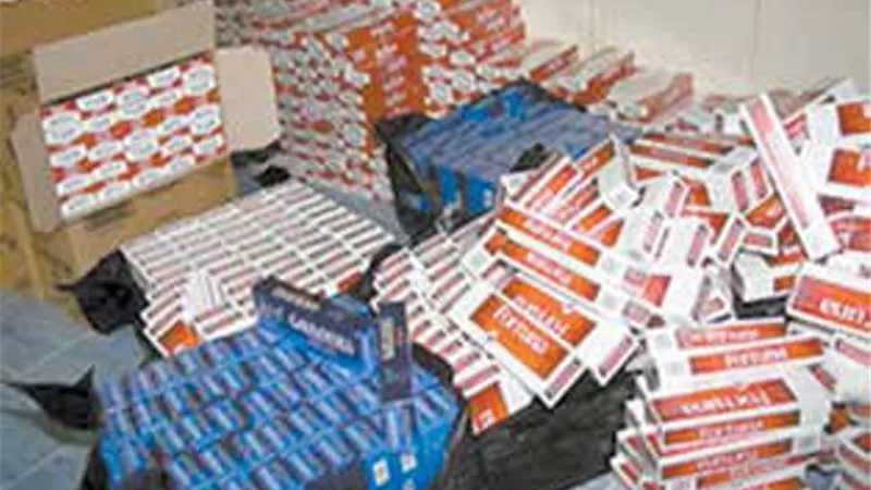 أسماك مضروبة.. ودقيق وتموين.. والسجاير طلعت 