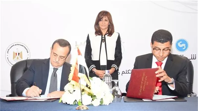 وزيرة الهجرة تتلقى تقريرا حول أولى ثمار مبادرة «اتكلم ماتخفش.. مصر معاك»