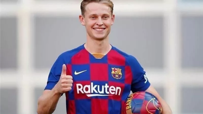برشلونة يتفق مع مانشستر يونايتد على سعر النجم دي يونج