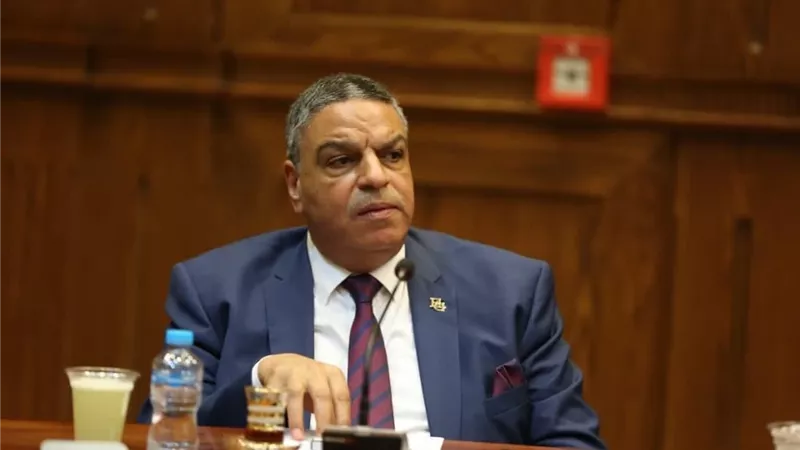 النائب السيد جمعة يطالب بتكثيف حملات تحفيز القطاع الخاص للمشاركة في إدارة المخلفات