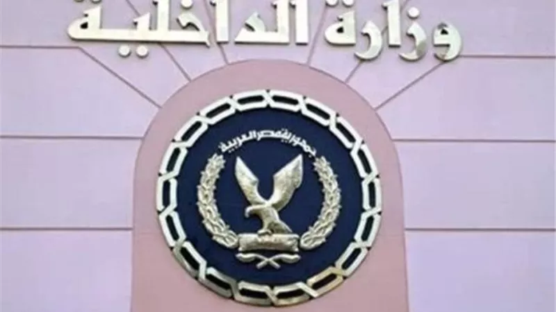 من 2015.. مصدر أمنى يوضح حقيقة فيديو قديم لحديث بين فرد شرطة وقيادته بطريقة غير منضبطة