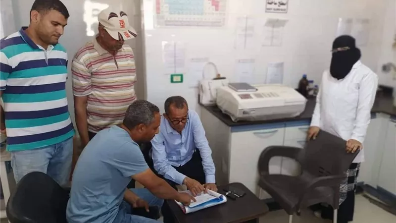 رئيس مياه البحر الاحمر يتفقد مواقع الشركة لمتابعة سير العمل