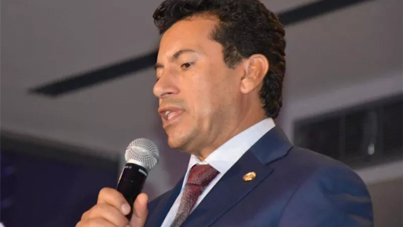 وزير الرياضة يُهنئ منتخب اليد بعد الفوز على الكاميرون