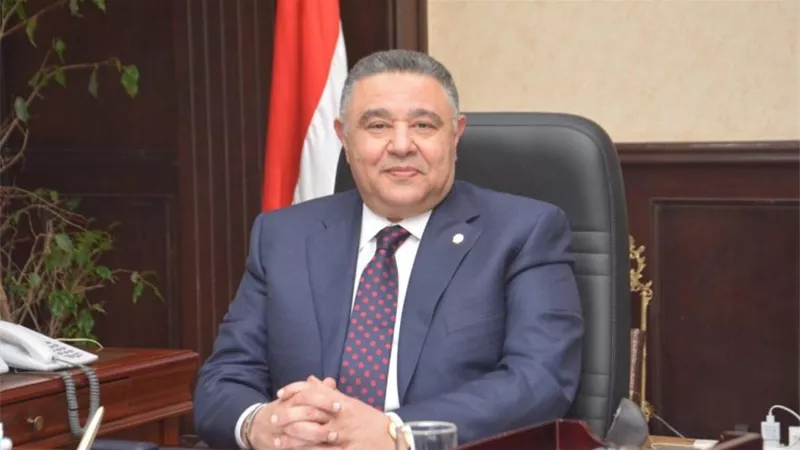محافظ البحر الأحمر يعتمد التعريفة الجديدة للمواصلات