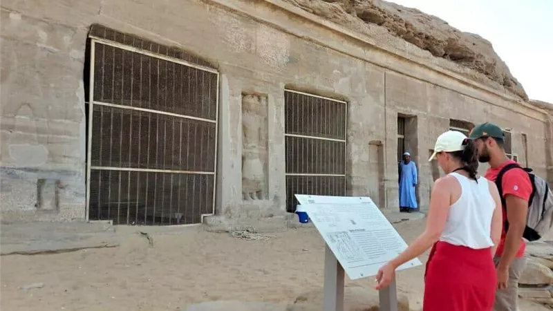الإنتهاء من مشروع رفع كفاءة خدمات الزائرين في 13 موقع أثري ومتحف بأسوان