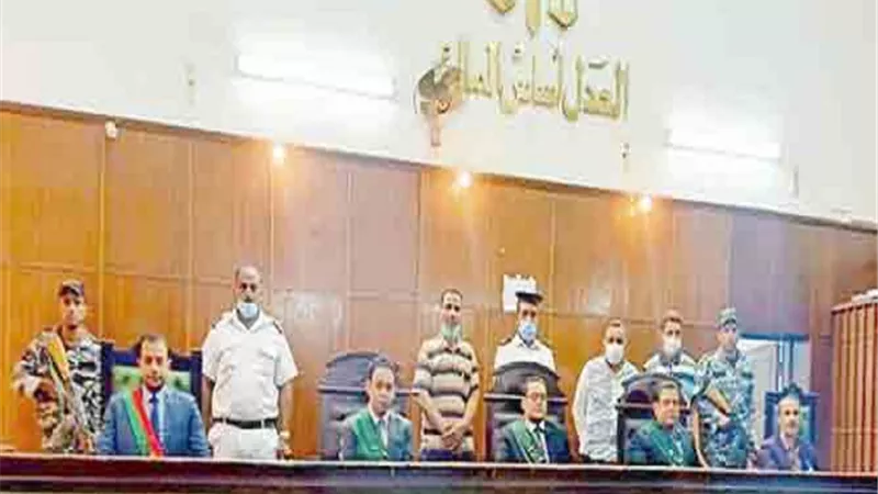 بالساطور.. كاس الموت بيدور!