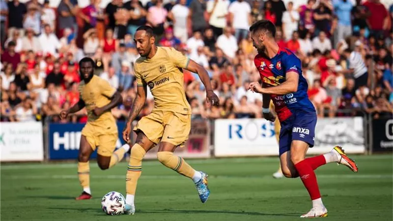 برشلونة يتعادل مع فريق درجة خامسة وديا