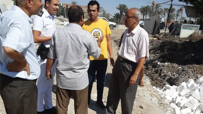 سكرتير مساعد بنى سويف يقود حملة إزالة 14 حالة تعد على أرض زراعية