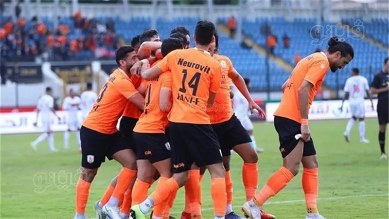 فاركو يدرس الاطاحة بالمشرف العام على الكرة بسبب سوء النتائح