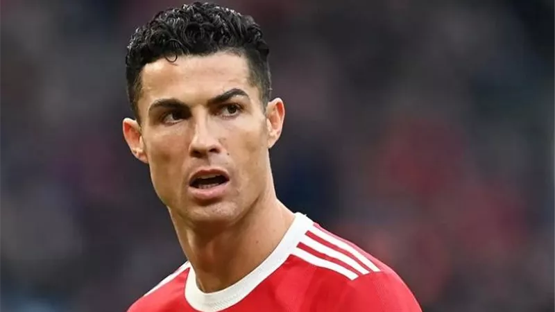 الكشف عن اسم النادي السعودي المتقدم بعرض لضم رونالدو