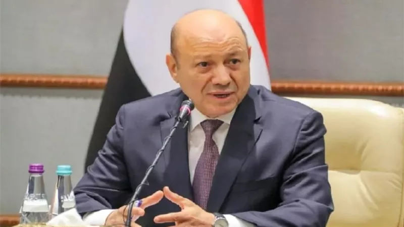رئيس مجلس الرئاسة اليمني يصل جدة لإجراء مباحثات حول مستجدات الوضع في بلاده