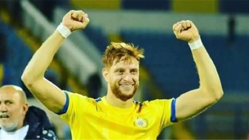 فيفا يطالب الدراويش بسداد المستحقات المتأخرة لفخر الدن بن يوسف