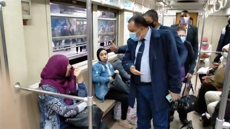 مترو الأنفاق :إعادة الإلتزام بإرتداء الكمامة وغرامات للمخالفين