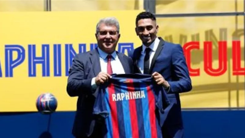 برشلونة يقدم رافينيا رسميا .. واللاعب يؤكد : حلمى تحقق