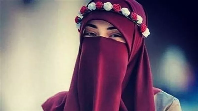 النقاب..هل هو فرضٌ أم فضلٌ؟