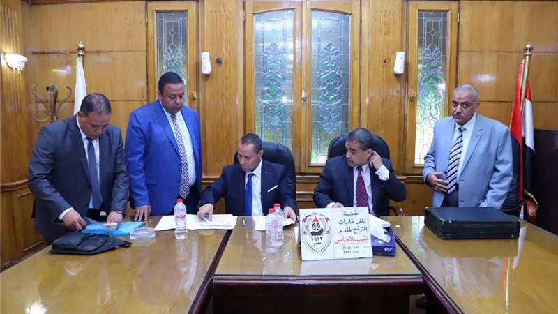نقابة المحامين تتلقى أوراق المرشحين على مقعد النقيب العام