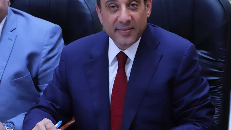 بالصور.. عمر هريدي يترشح على مقعد نقيب المحامين