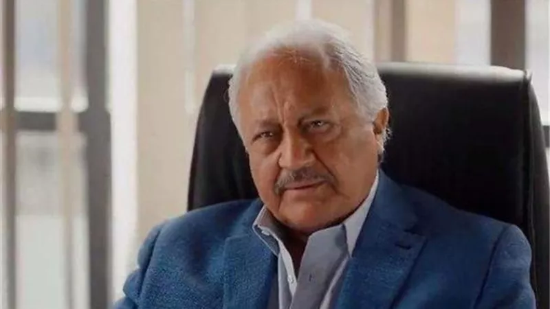 نهال عنبرتوضح حقيقة تدهور الحالة الصحية للفنان خالد زكي