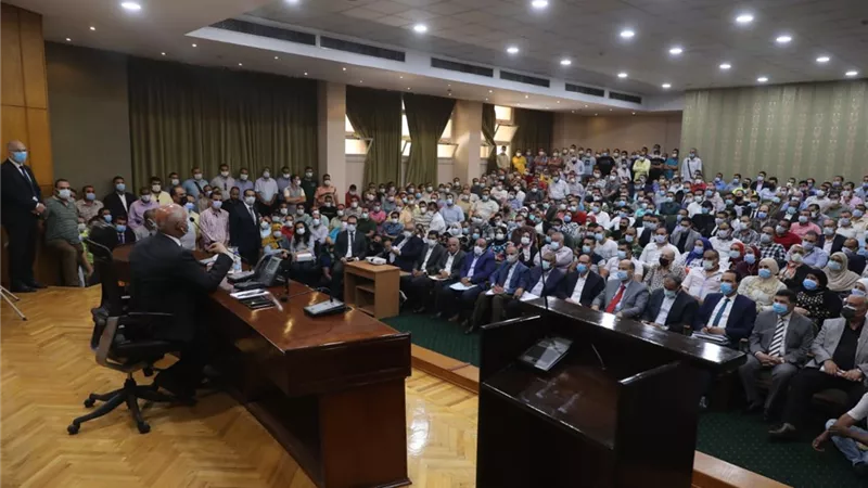 وزير النقل: إعادة تسكين العاملين في الشركات التي تم تصفيتها في شركات المرافق الجديدة