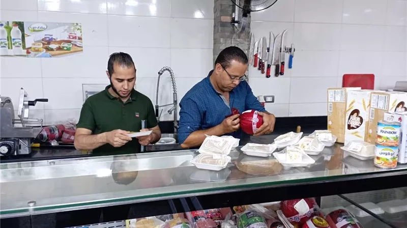 صحة المنيا : حملات تفتيشية على 479 منشأة لبيع المنتجات الغذائية