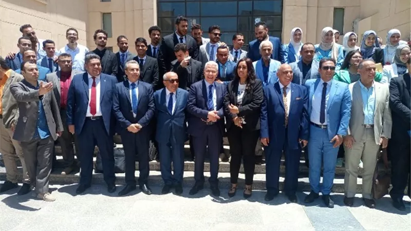 نقيب المهندسين يشارك فعاليات مناقشة مشاريع التخرج بقسم الهندسة المعمارية بكلية الهندسة جامعة طنطا