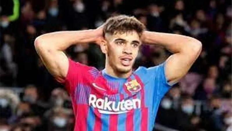 برشلونة يحسم قراره بشأن التجديد لنجمه