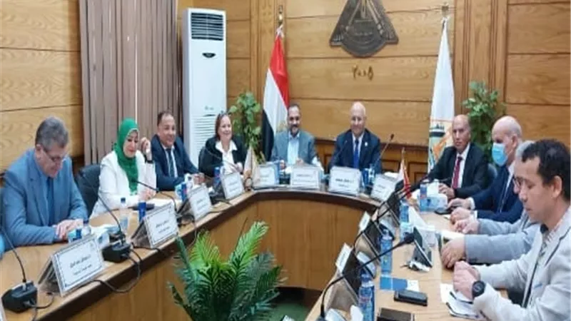سوسه يناقش تفاصيل استعدادات تشغيل جامعة بنها الأهلية بالعبور لاستقبال الطلاب الجدد