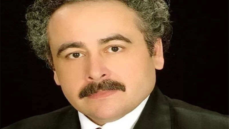 رئيس النقابة العامة لاتحاد كتاب مصر يترأس الجلسة الأولى لمؤتمر 