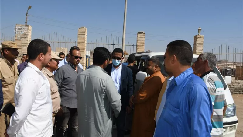 متابعات ميدانية للإلتزام بالتعريفة الجديدة للمواصلات في الفيوم..صور