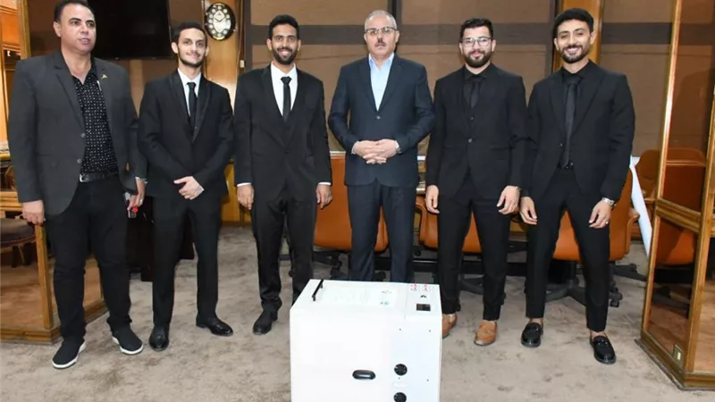 طلاب هندسة القناة يبتكرون 