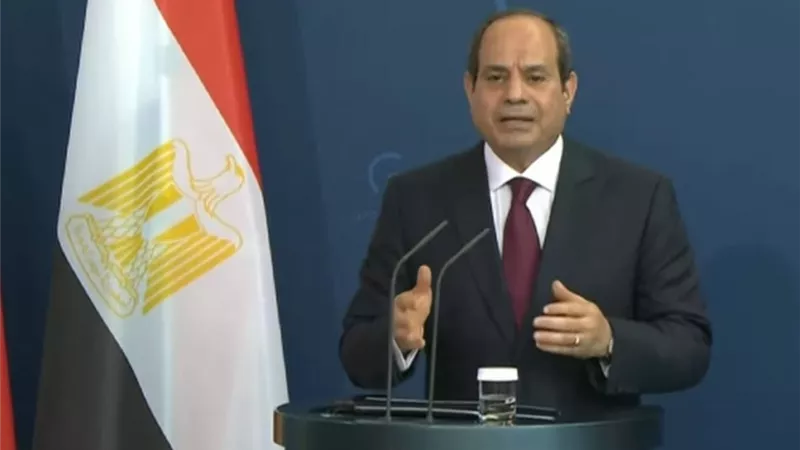 الرئيس السيسي: الساحة السياسية شهدت متغيرات كبيرة تتطلب التشاور والتعاون الدائم بين جميع الأطراف